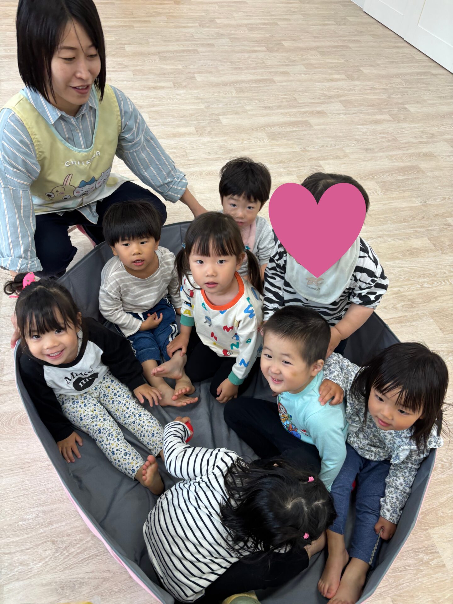中央）五月人形みーつけた | ココモ保育園
